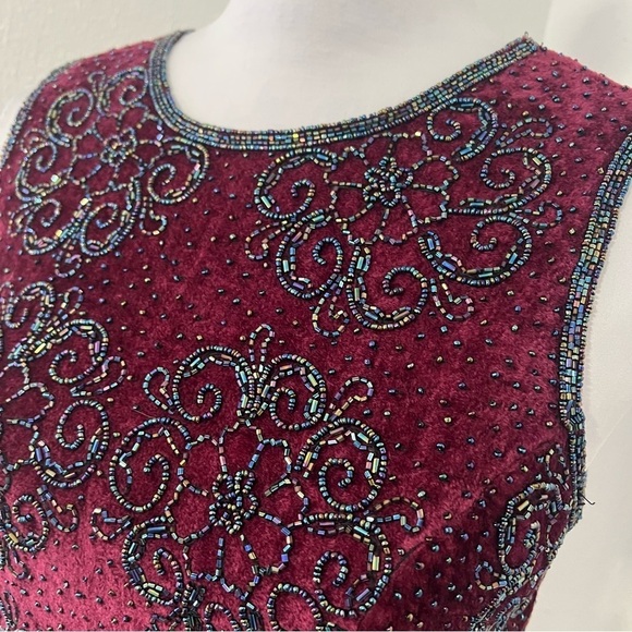 Vintage Paradise NY Medium Wine Color Embellished Sleeveless Lined Back Zip Top - Picture 2 of 14